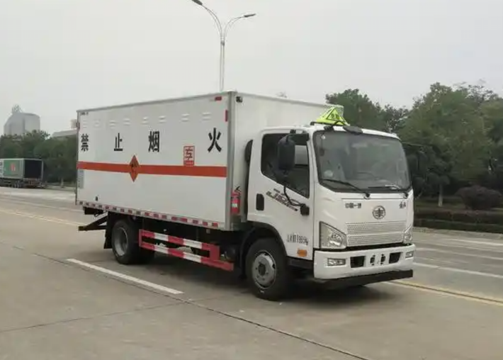 阜平爆破器材运输车可以上高速吗？